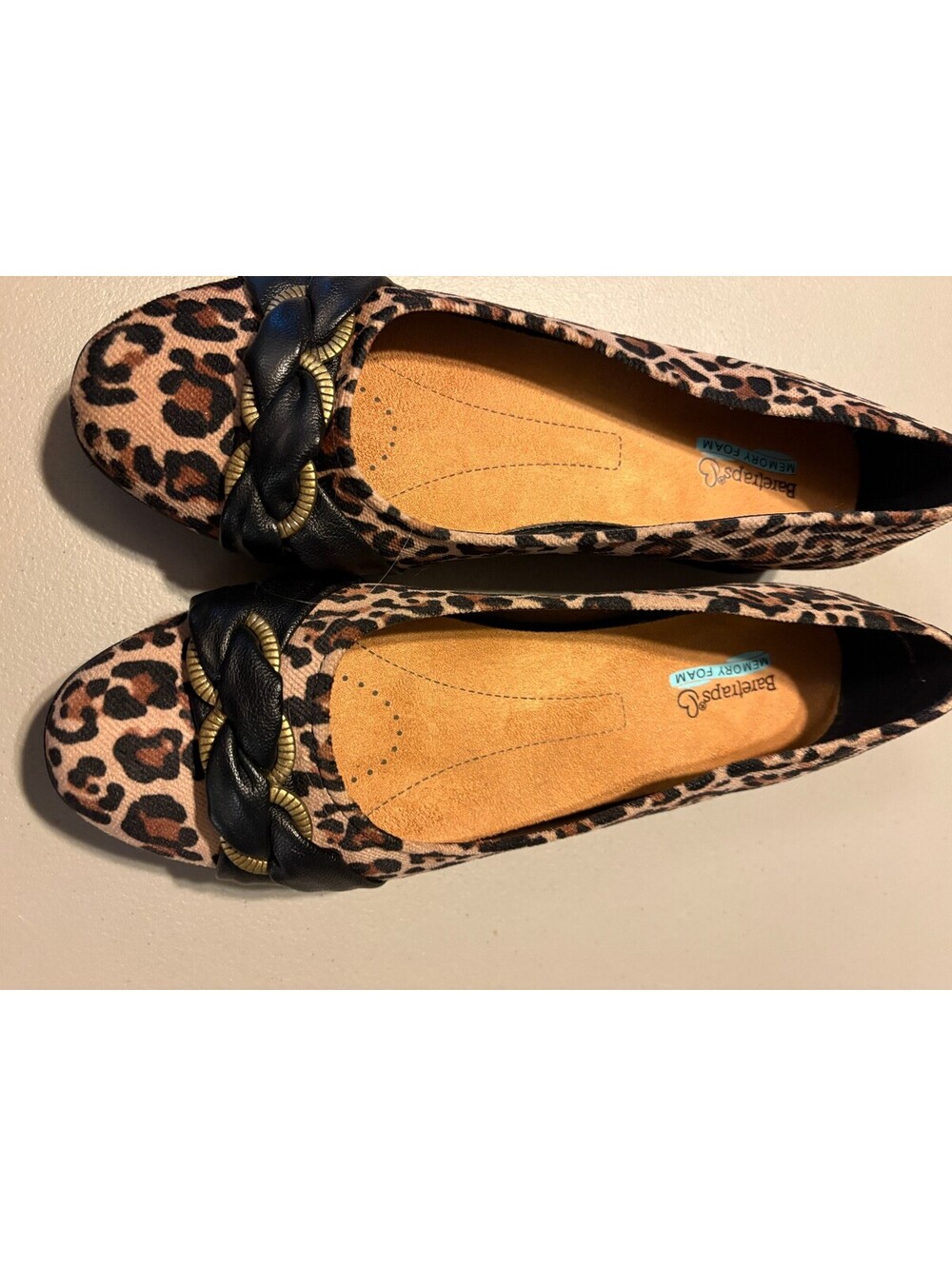 Baretraps Women's Leopard Print Memory Foam Loafers Size 9.5M